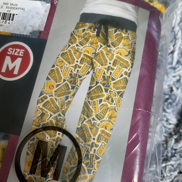 riverdale pants - Picture 2 of 4